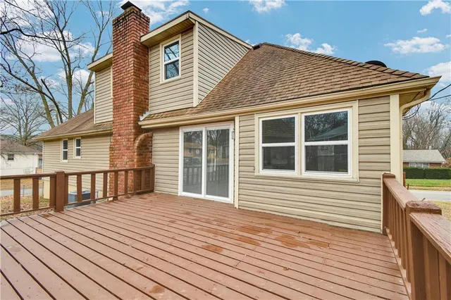 $340,000 | 422 Southwest Sunset Drive, Lee's Summit, MO 64081