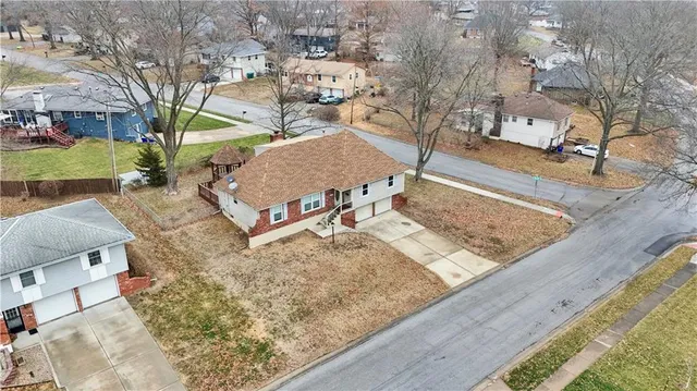 $340,000 | 422 Southwest Sunset Drive, Lee's Summit, MO 64081