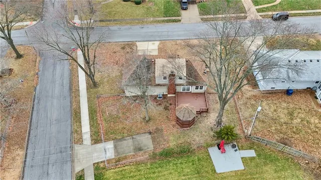 $340,000 | 422 Southwest Sunset Drive, Lee's Summit, MO 64081