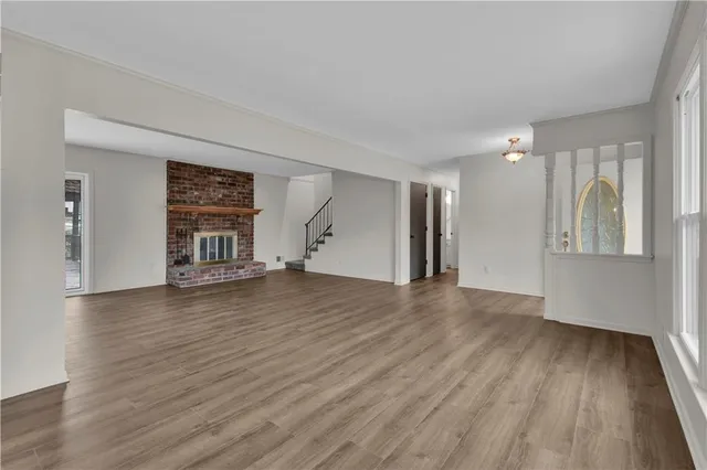 $340,000 | 422 Southwest Sunset Drive, Lee's Summit, MO 64081