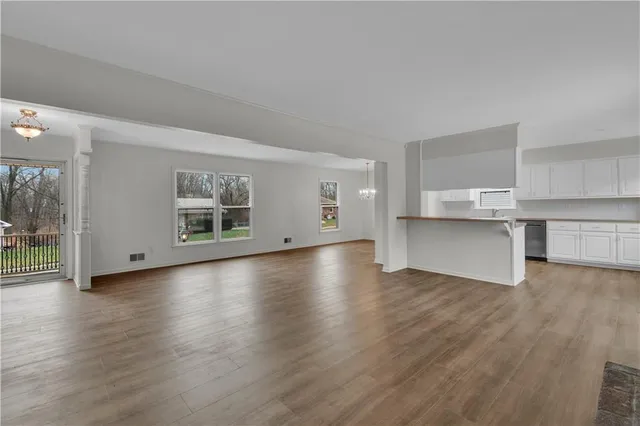 $340,000 | 422 Southwest Sunset Drive, Lee's Summit, MO 64081