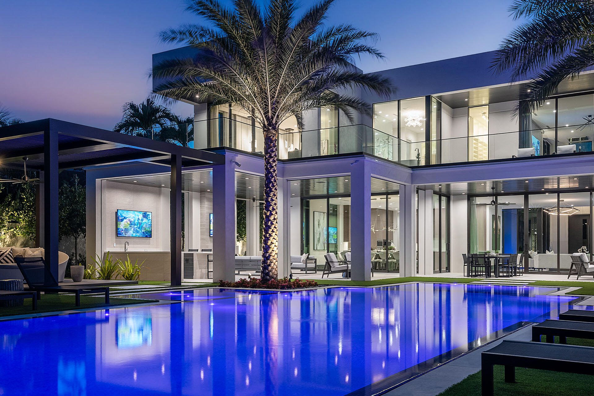 372 East Alexander Palm Road Boca Raton, FL 33432 - Photo 75 of 94 372_Alexander_Palm_Road_Dusk_11