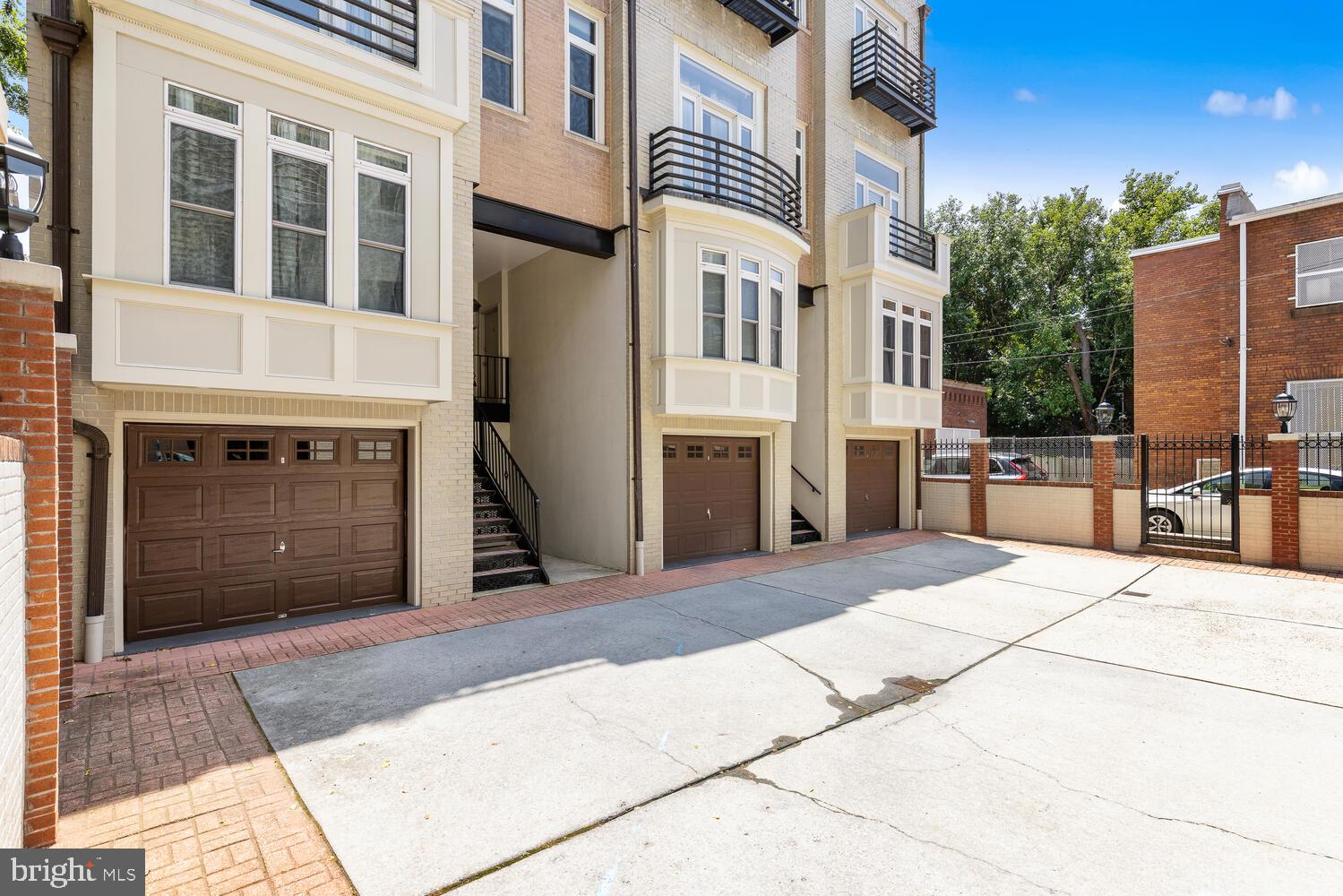 1328 Park Road Northwest, Unit D Washington, DC 20010 - Photo 11 of 53 Gorgeous townhouse/condo w private garage!