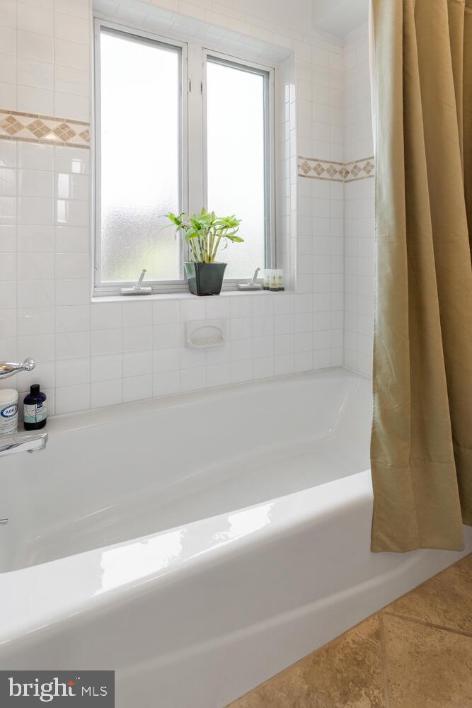 1328 Park Road Northwest, Unit D Washington, DC 20010 - Photo 41 of 53 Primary 2 ensuite bath