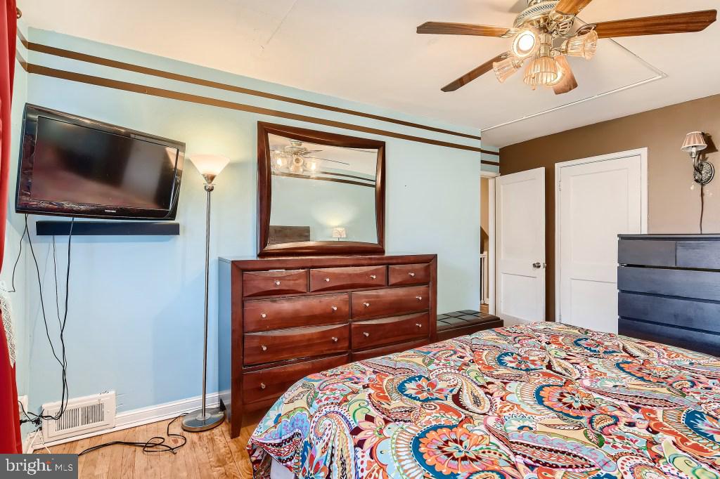 1806 Hillenwood Road Baltimore, MD 21239 - Photo 10 of 27 Bedroom 1