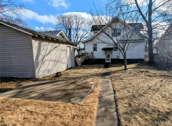 $195,000 | 1247 Emerson Avenue, Edwardsville, IL 62025