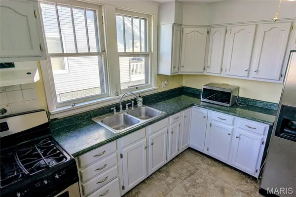$195,000 | 1247 Emerson Avenue, Edwardsville, IL 62025