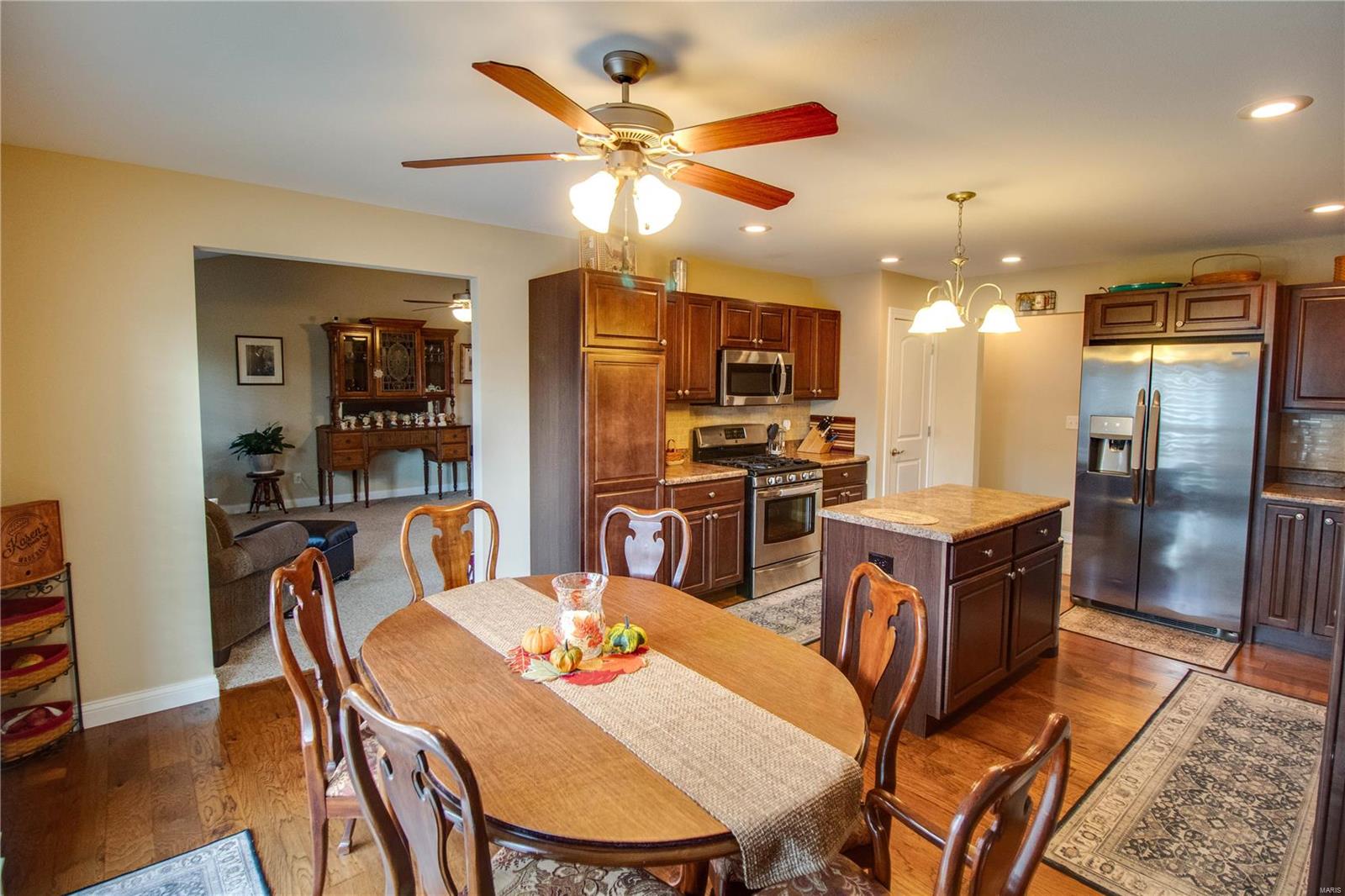 413 Cook Avenue Hamel, IL 62046 - Photo 11 of 45 Gallery Image 11