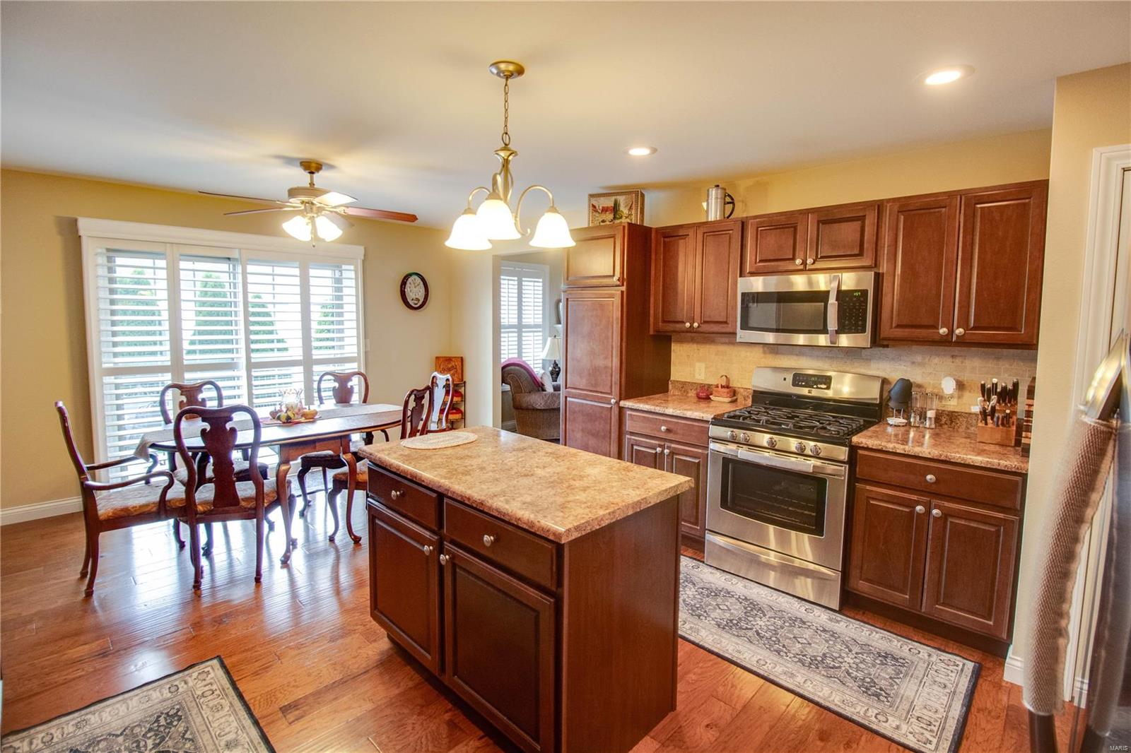 413 Cook Avenue Hamel, IL 62046 - Photo 13 of 45 Gallery Image 13