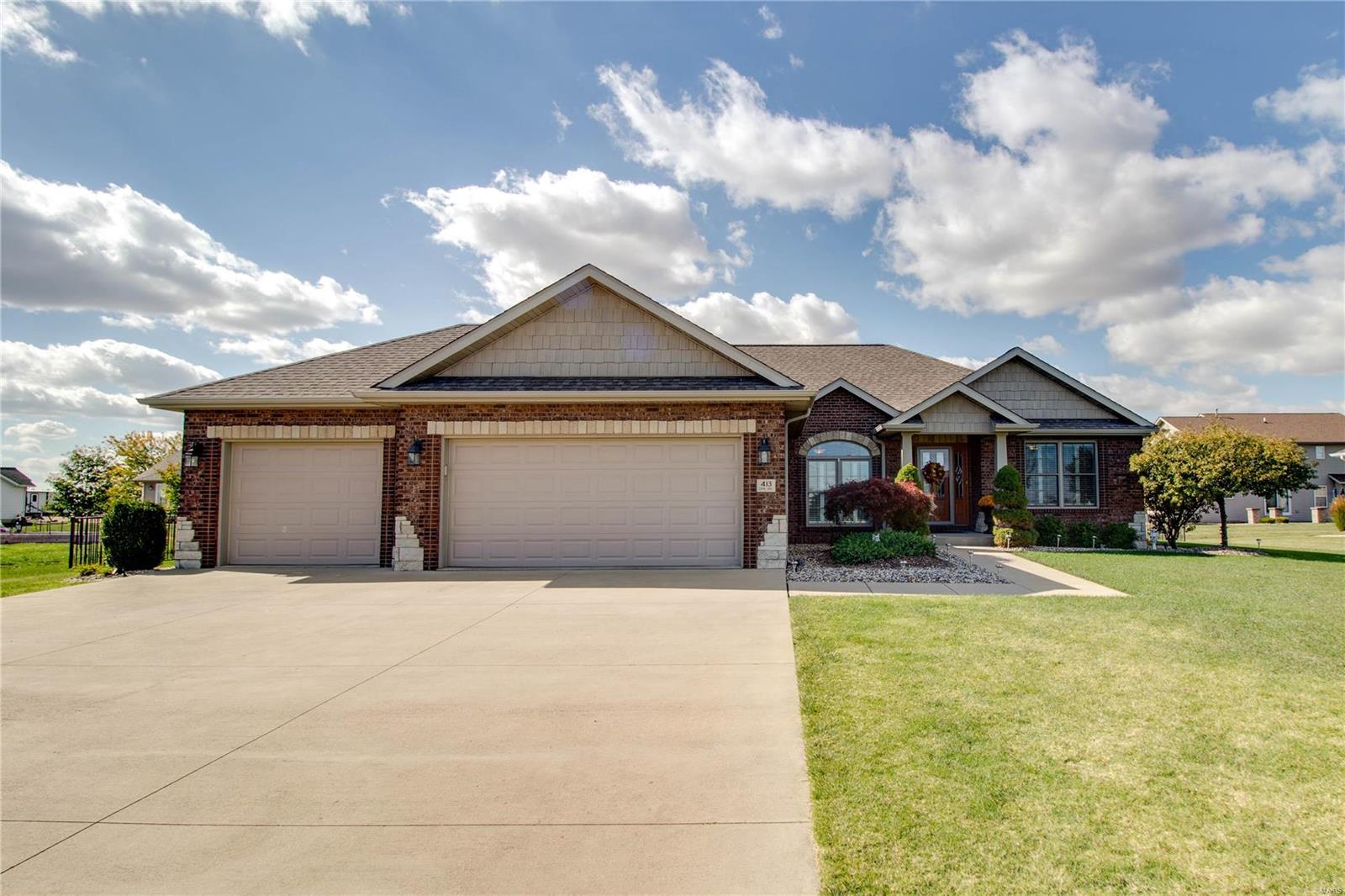 413 Cook Avenue Hamel, IL 62046 - Photo 2 of 45 Gallery Image 2