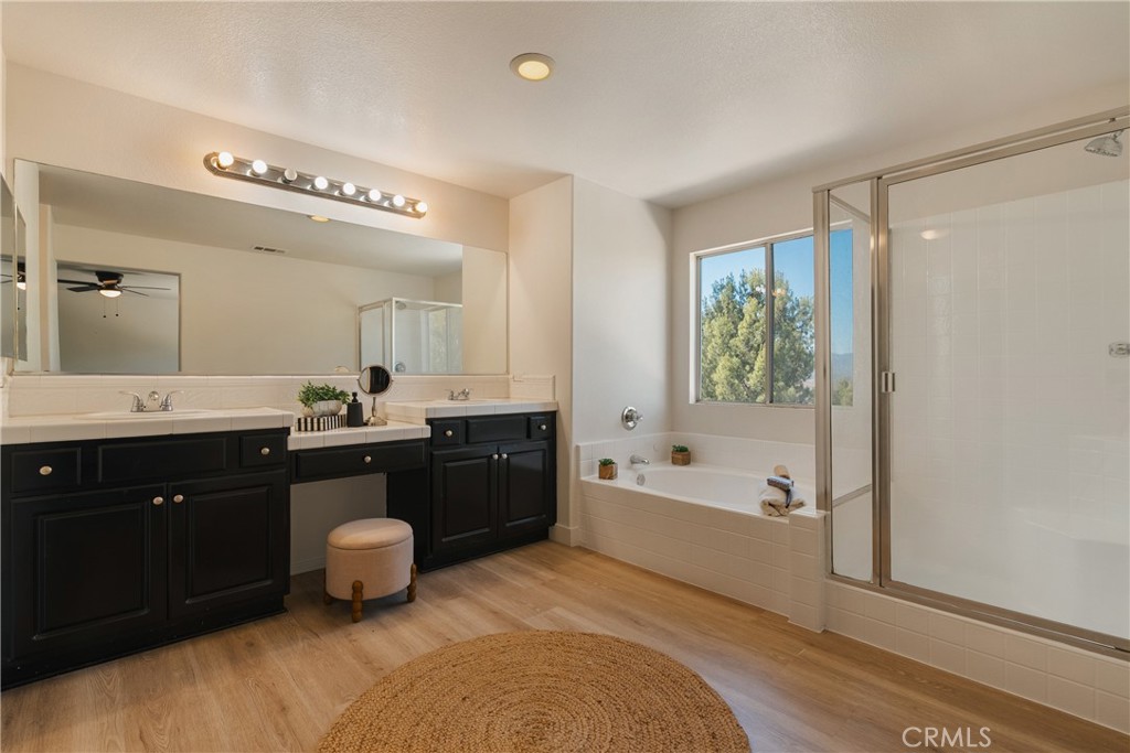 16183 Blue Haven Court Riverside, CA 92503 - Photo 15 of 23 Primary Bathroom