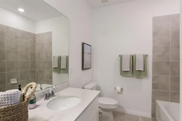 $7,000 | 18114 Gawthrop Drive, Unit 308, Lakewood Ranch, FL 34211