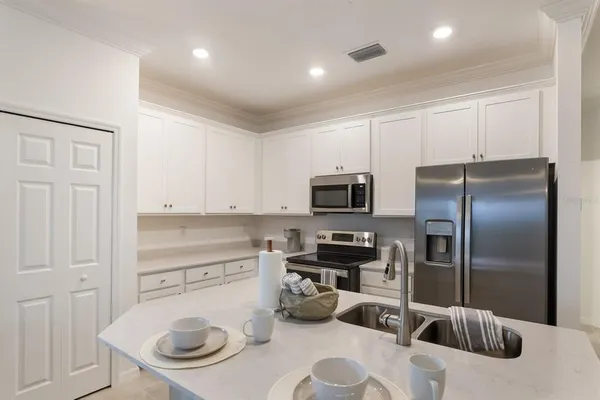 $7,000 | 18114 Gawthrop Drive, Unit 308, Lakewood Ranch, FL 34211