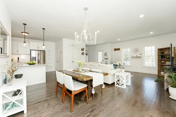 $4,850 | 18 Cleary Circle, Unit 18, Norfolk, MA 02056