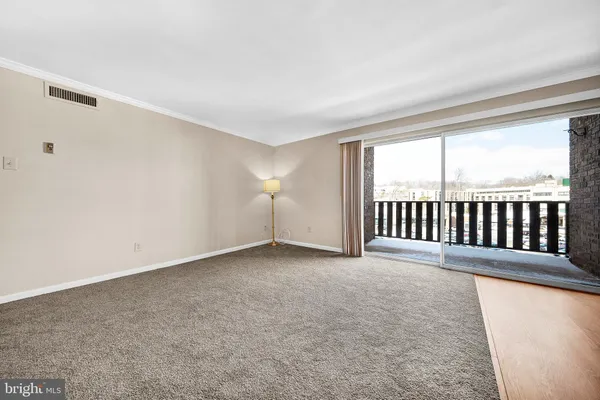 $185,900 | 1570 The Fairway, Unit 411E, Jenkintown, PA 19046