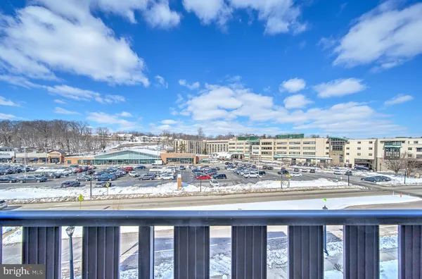 $185,900 | 1570 The Fairway, Unit 411E, Jenkintown, PA 19046