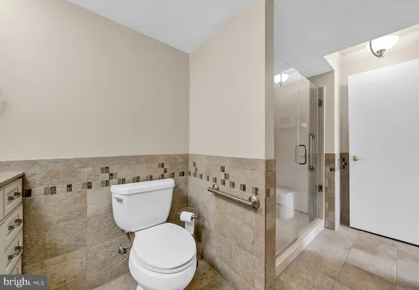$185,900 | 1570 The Fairway, Unit 411E, Jenkintown, PA 19046