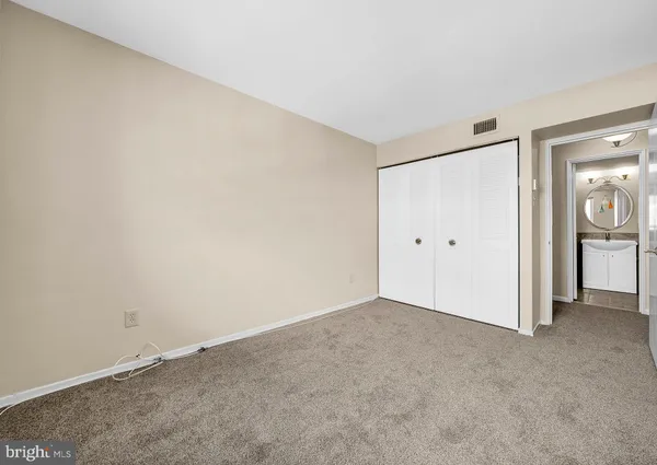 $185,900 | 1570 The Fairway, Unit 411E, Jenkintown, PA 19046
