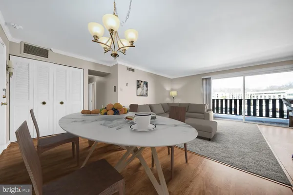$185,900 | 1570 The Fairway, Unit 411E, Jenkintown, PA 19046