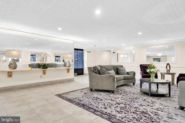 $185,900 | 1570 The Fairway, Unit 411E, Jenkintown, PA 19046