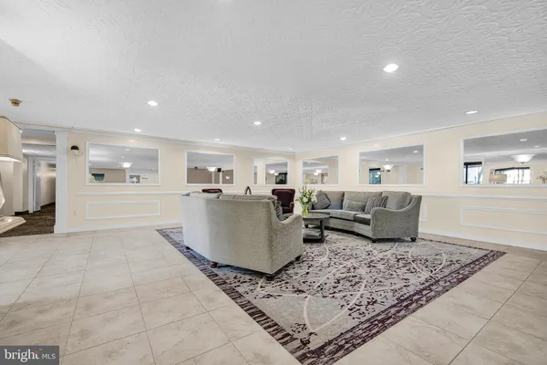 $185,900 | 1570 The Fairway, Unit 411E, Jenkintown, PA 19046
