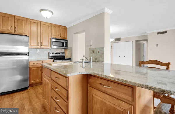 $185,900 | 1570 The Fairway, Unit 411E, Jenkintown, PA 19046