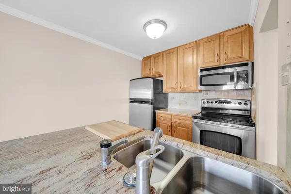 $185,900 | 1570 The Fairway, Unit 411E, Jenkintown, PA 19046