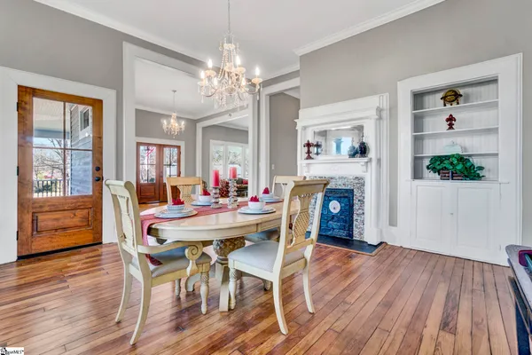 $584,900 | 522 South Harper Street, Laurens, SC 29360