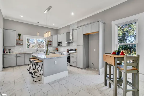 $584,900 | 522 South Harper Street, Laurens, SC 29360