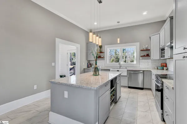 $584,900 | 522 South Harper Street, Laurens, SC 29360