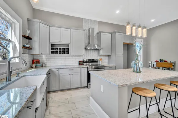 $584,900 | 522 South Harper Street, Laurens, SC 29360