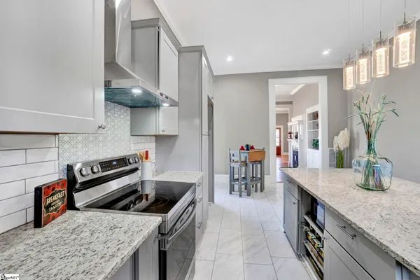 $584,900 | 522 South Harper Street, Laurens, SC 29360