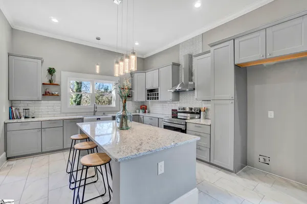 $584,900 | 522 South Harper Street, Laurens, SC 29360