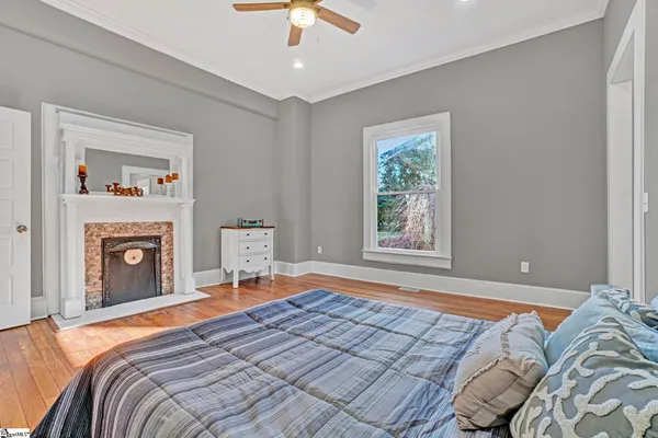 $584,900 | 522 South Harper Street, Laurens, SC 29360