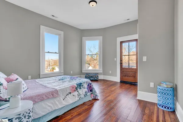 $584,900 | 522 South Harper Street, Laurens, SC 29360