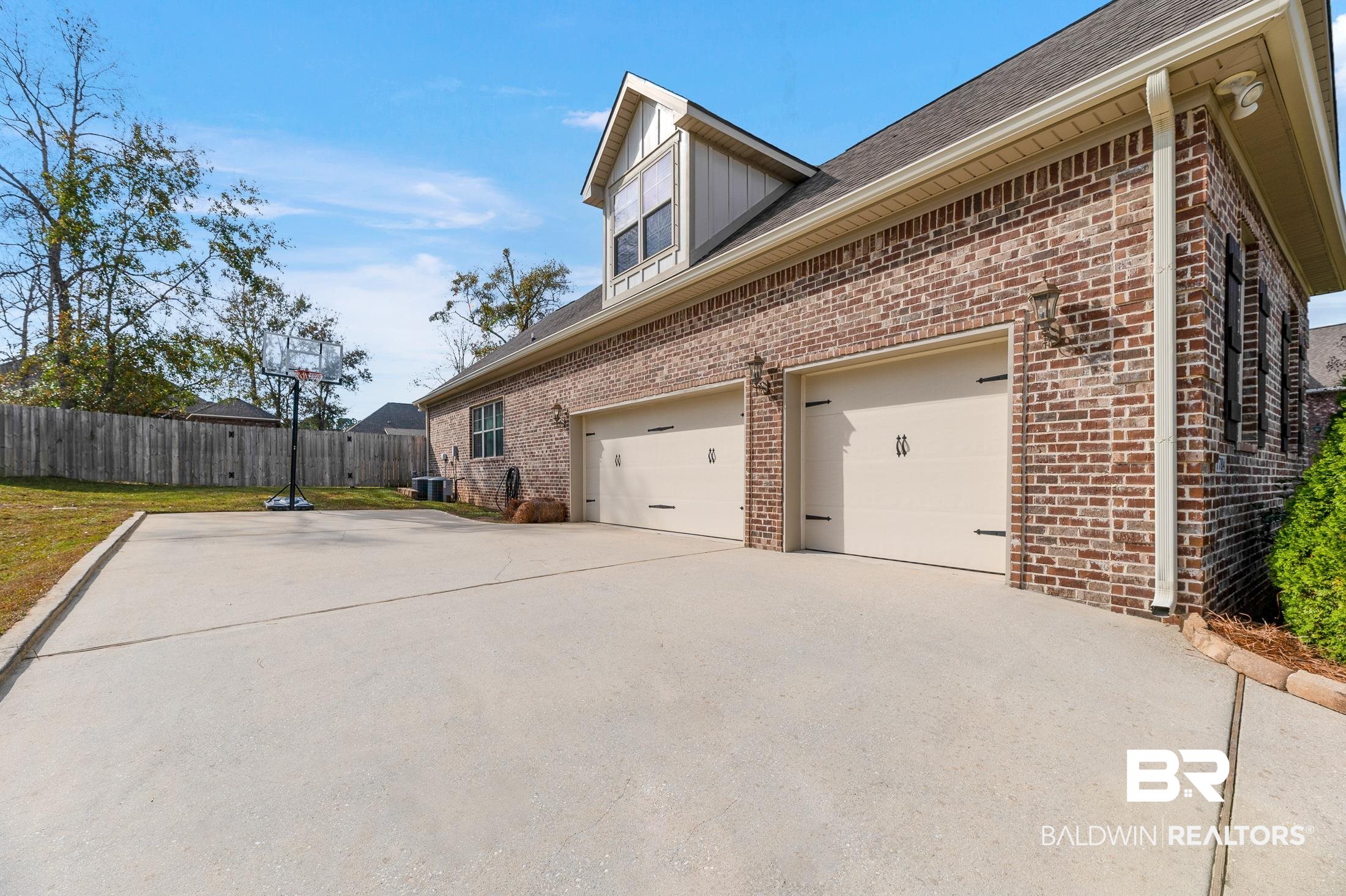7784 Raegan Lane Daphne, AL 36527 - Photo 40 of 43 Driveway