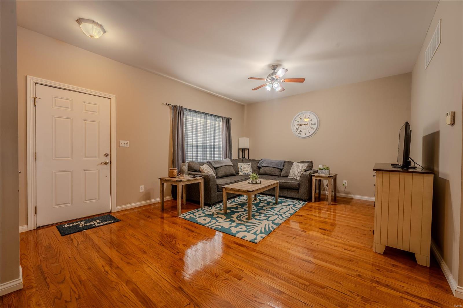 7019 Heege Road, Unit B Marlborough, MO 63123 - Photo 3 of 27 Gallery Image 3