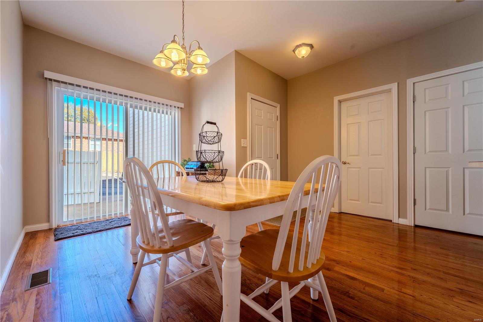 7019 Heege Road, Unit B Marlborough, MO 63123 - Photo 8 of 27 Gallery Image 8