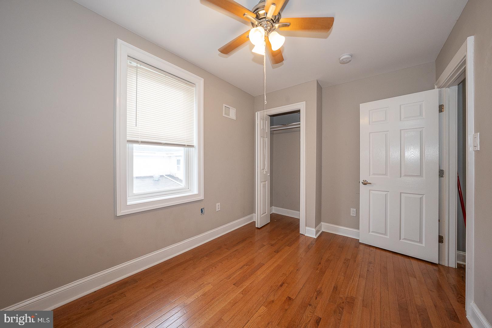 216 Ridley Avenue Sharon Hill, PA 19079 - Photo 17 of 29 Cozy room with warm wood floors.