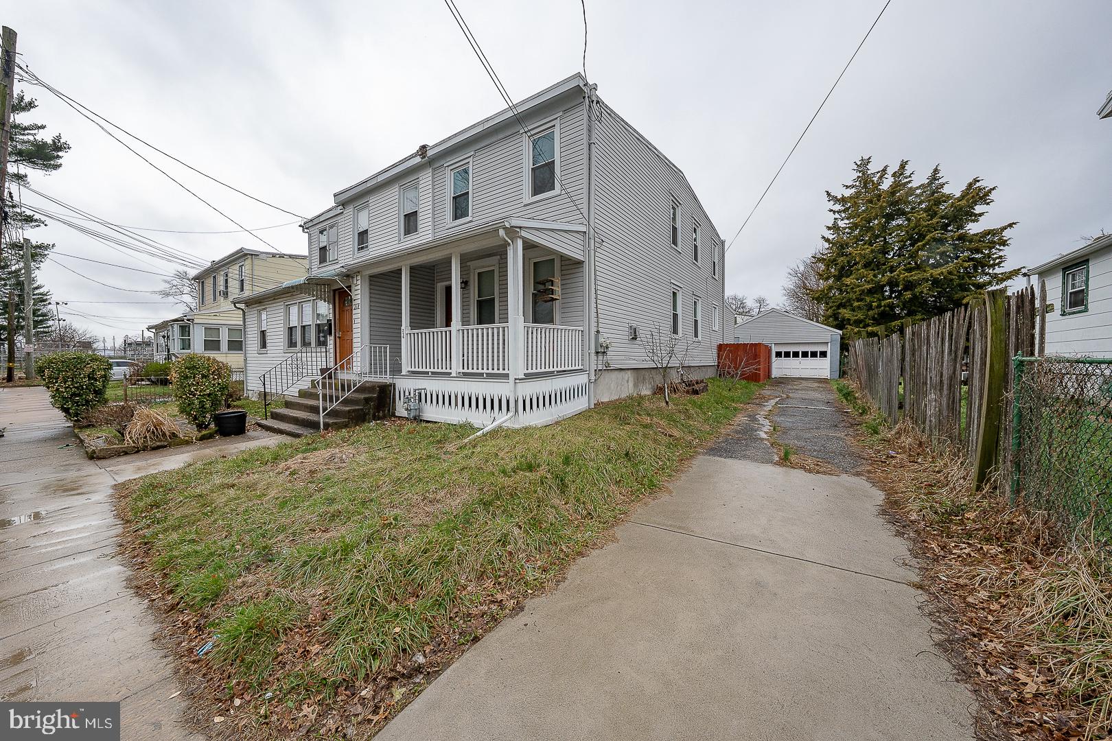 216 Ridley Avenue Sharon Hill, PA 19079 - Photo 3 of 29 Charming home with inviting porch.