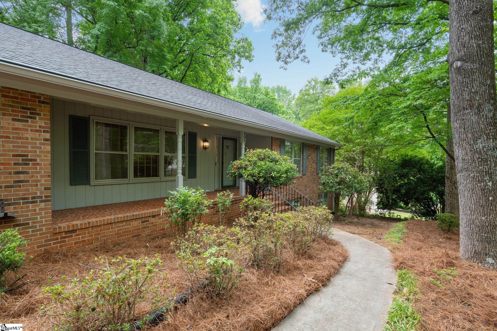 205 Oak Ridge Court Greer, SC 29650 - Photo 5 of 35