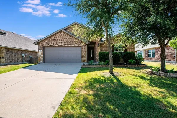 $385,000 | 822 Graham Drive, Burleson, TX 76028