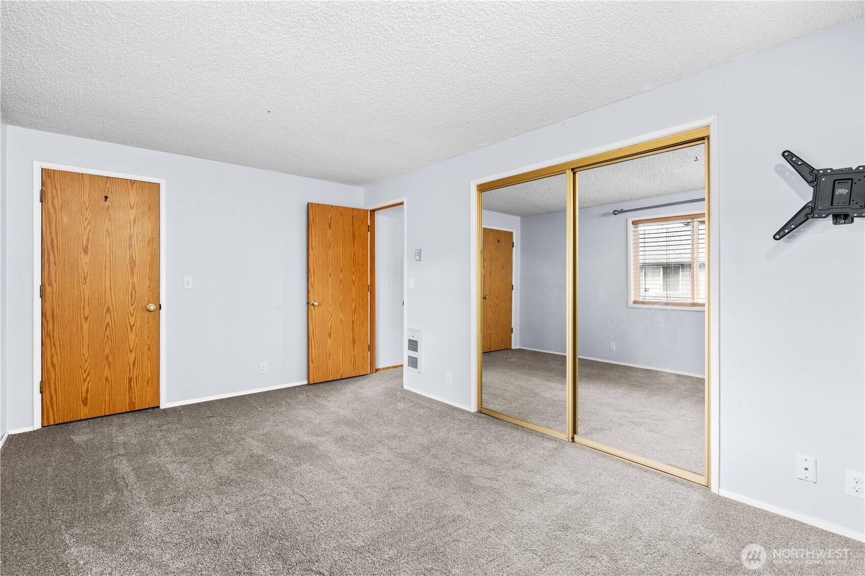 5304 Northeast 84th Loop, Unit 16 Vancouver, WA 98662 - Photo 15 of 22 an empty room with windows