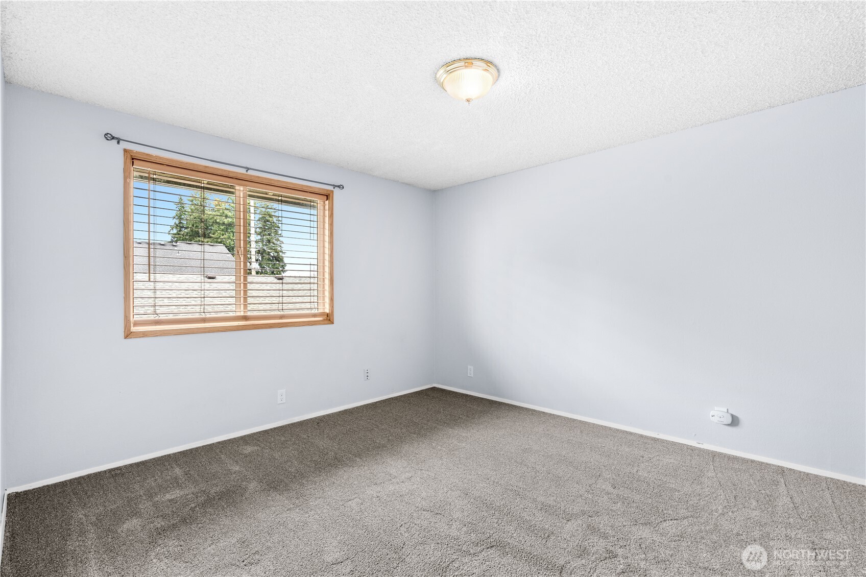 5304 Northeast 84th Loop, Unit 16 Vancouver, WA 98662 - Photo 18 of 22 an empty room with windows