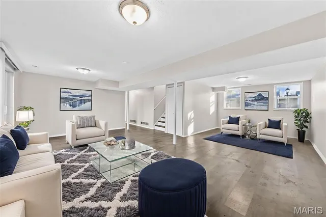 $200,000 | 2265 Briarcrest Drive, Florissant, MO 63033