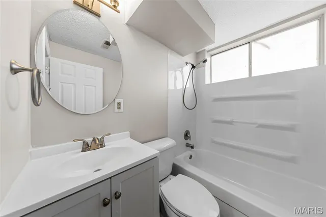 $200,000 | 2265 Briarcrest Drive, Florissant, MO 63033