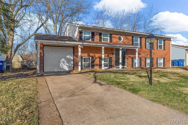 $200,000 | 2265 Briarcrest Drive, Florissant, MO 63033