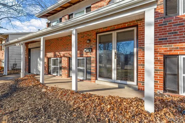 $200,000 | 2265 Briarcrest Drive, Florissant, MO 63033