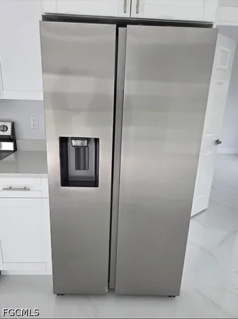 $2,000 | 821 Bell Boulevard, Lehigh Acres, FL 33974