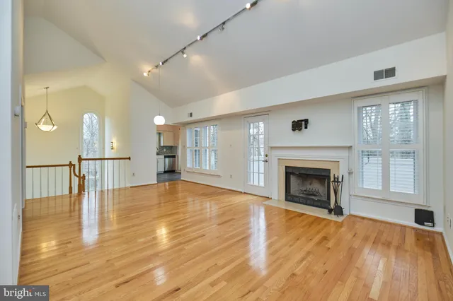 a view of a tennis court